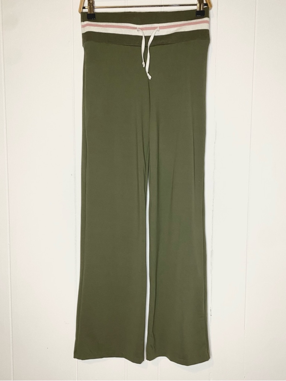 Vintage Olive Wide-Leg Yoga Pants with Striped Waistband